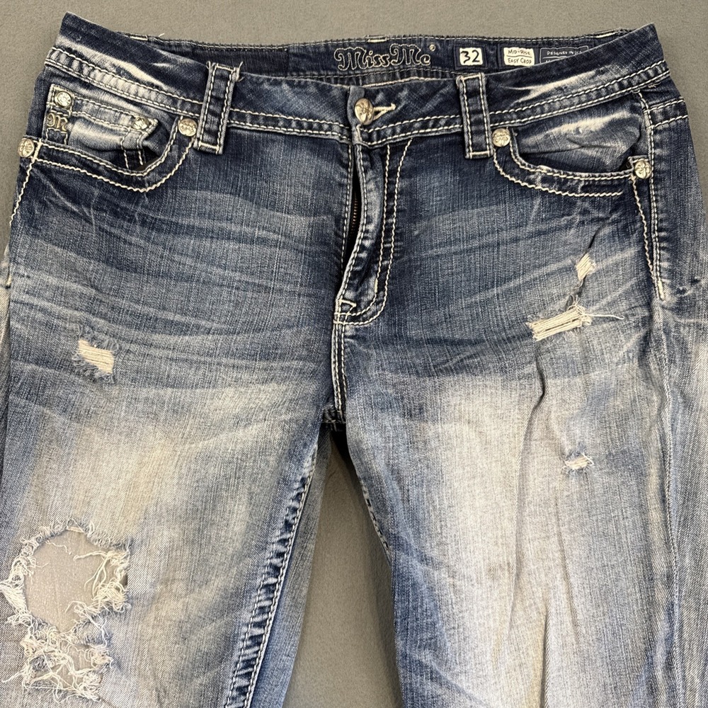 Miss Me JEANS WOMENS 32 EASY CROP Embroidered Flower Stretch Denim WHISKERING - Picture 4 of 9